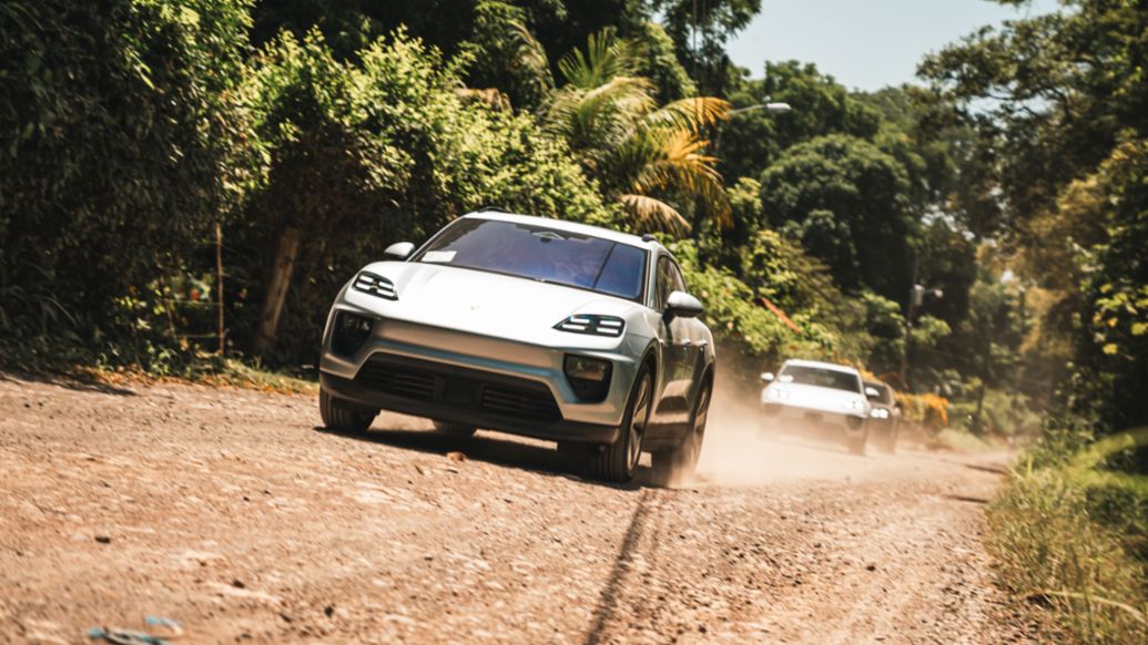 Macan 4  en el Porsche SUV Experience Costa Rica 2025.